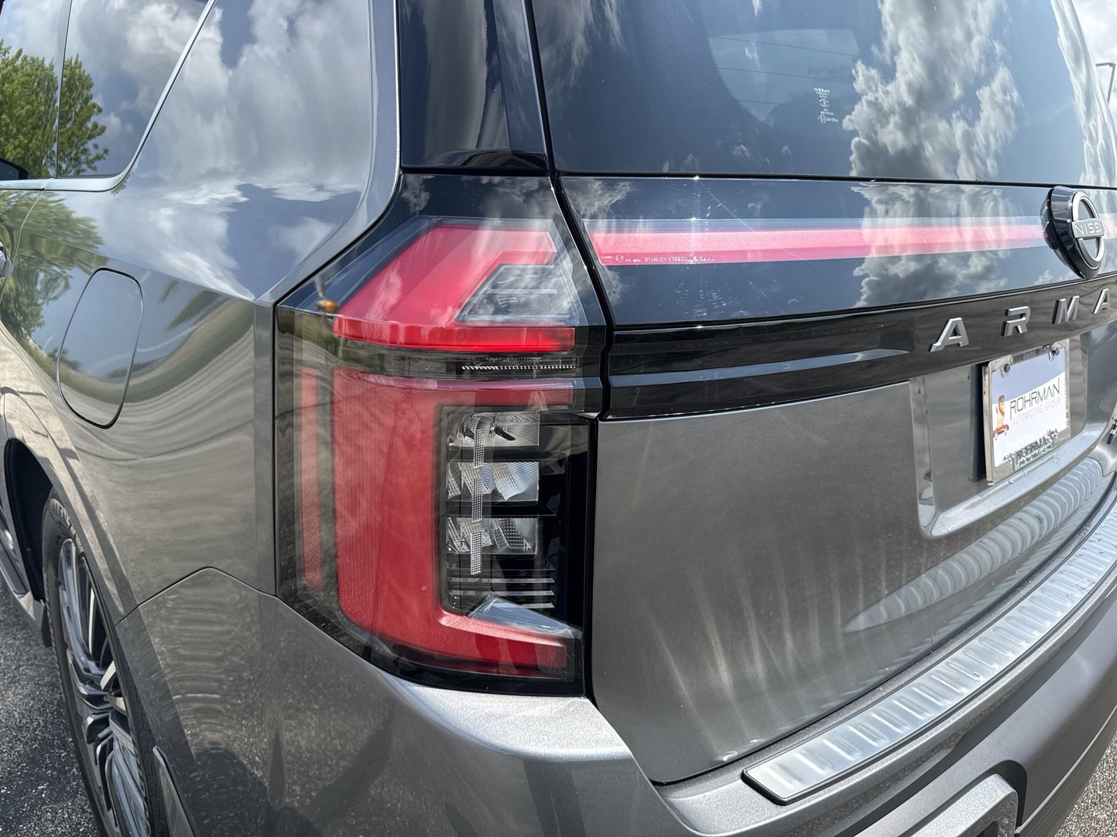 Used 2026 Nissan Armada Platinum Reserve AWD/4WD image 12