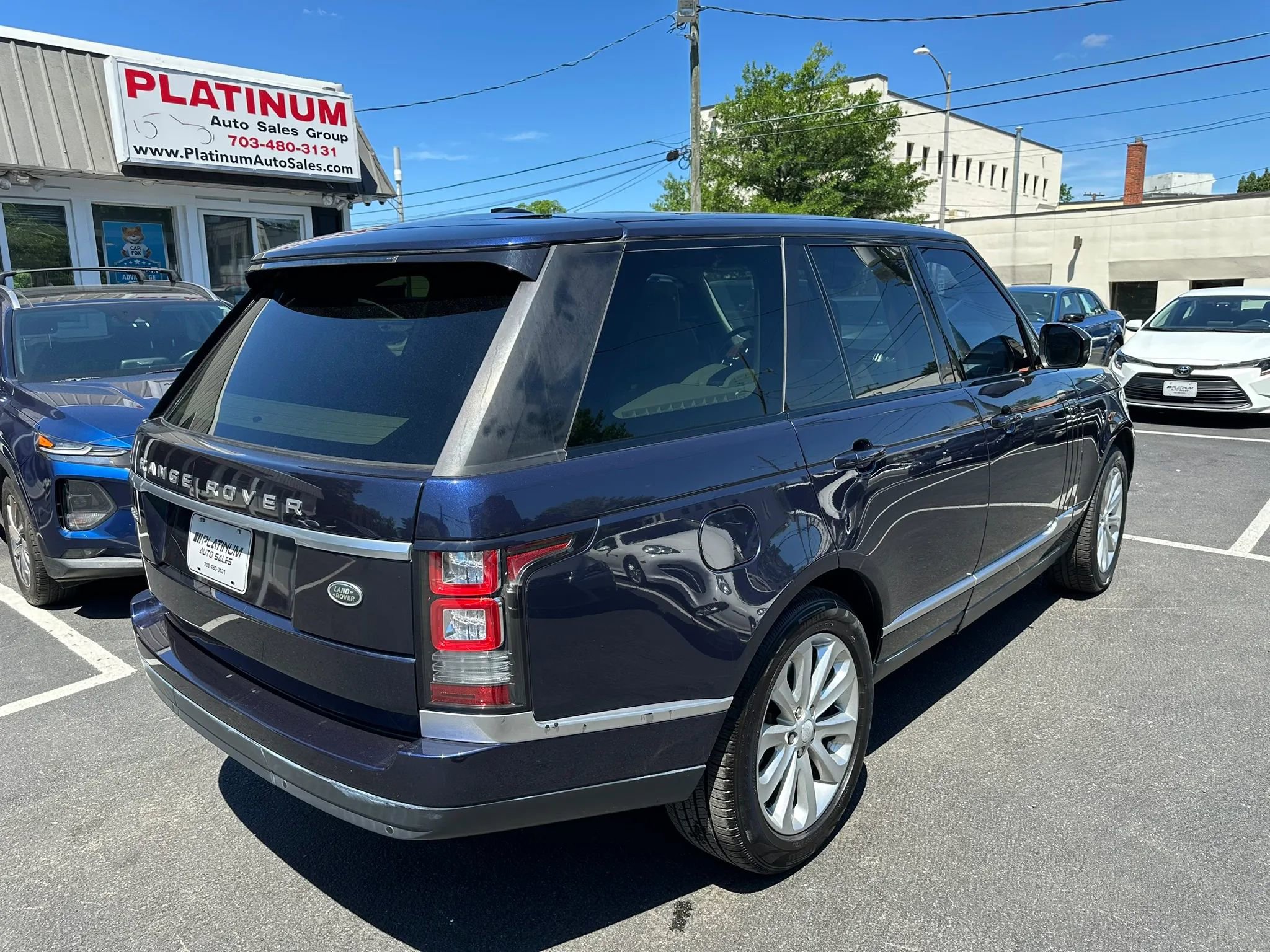 Used 2015 Land Rover Range Rover HSE AWD/4WD image 6
