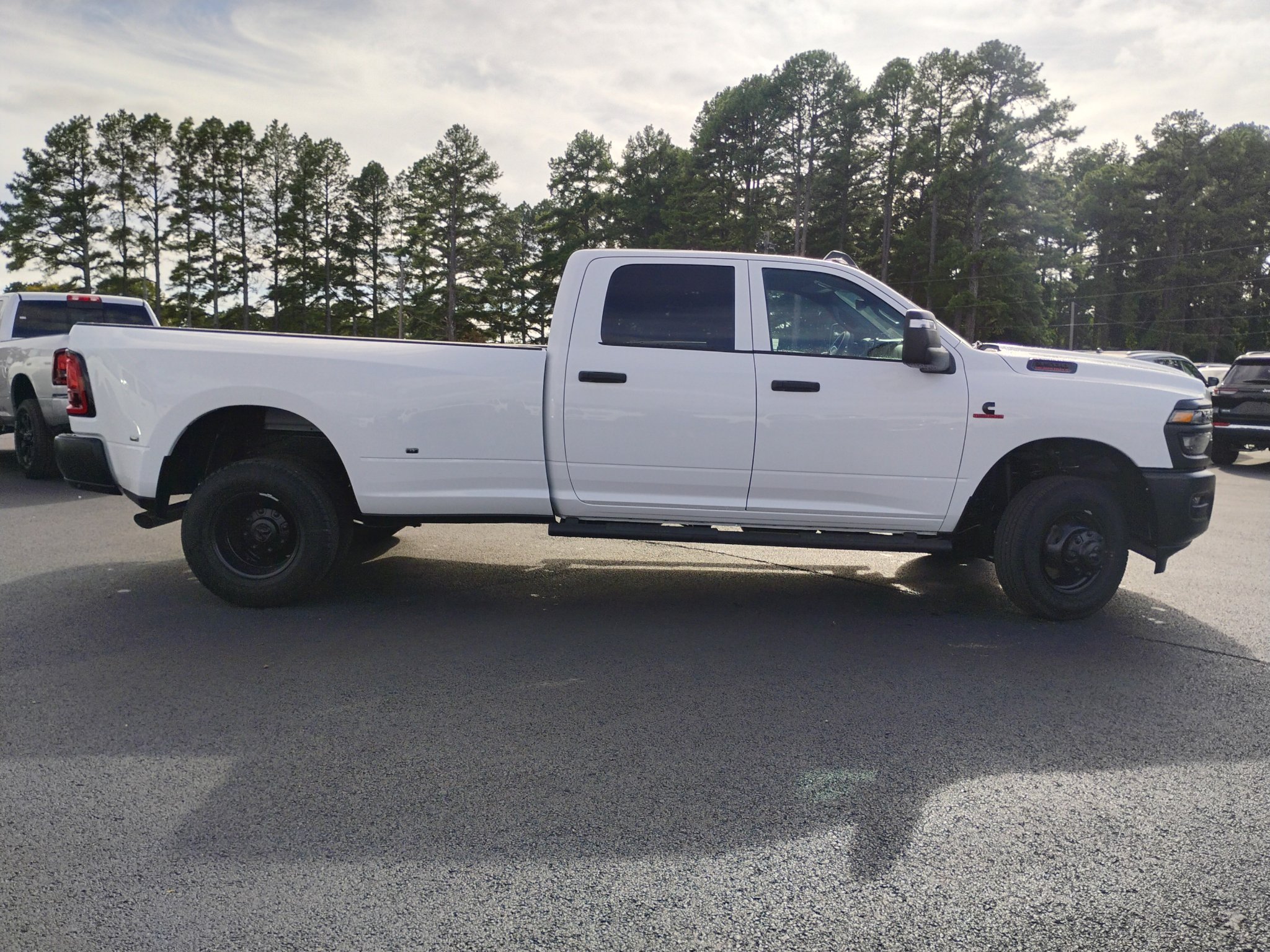 New 2027 RAM 3500 Tradesman AWD/4WD image 4