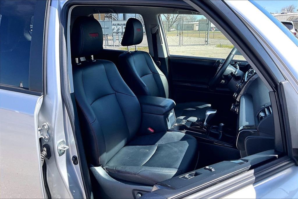 Used 2024 Toyota 4Runner TRD Off-Road Premium image 10