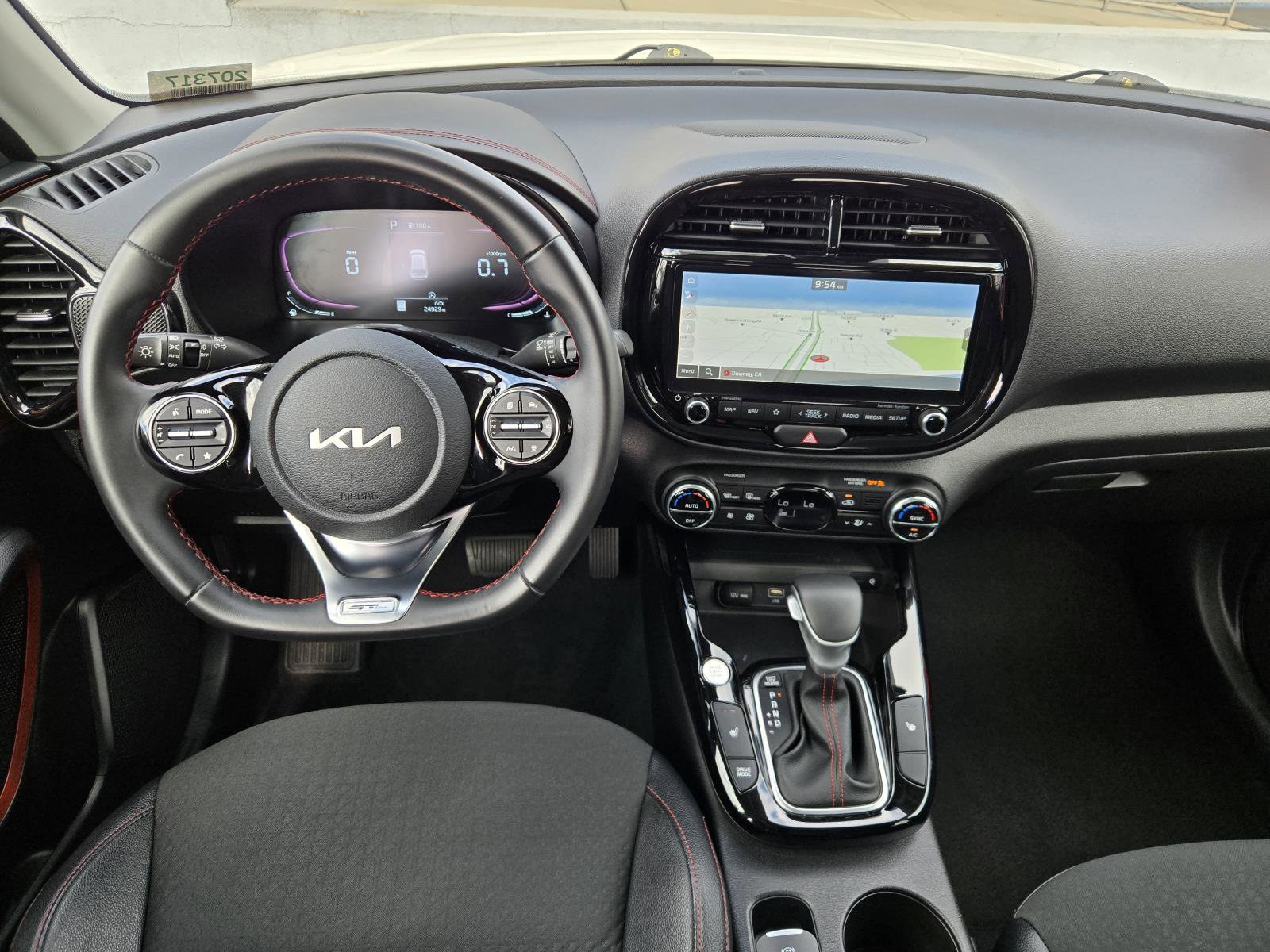 Used 2023 Kia Soul GT-Line w/ GT-Line Technology Package image 6