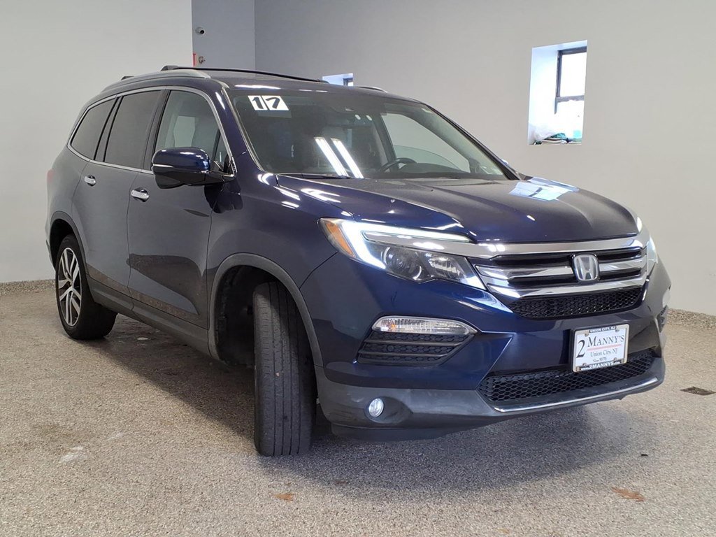 Used 2017 Honda Pilot Touring image 3
