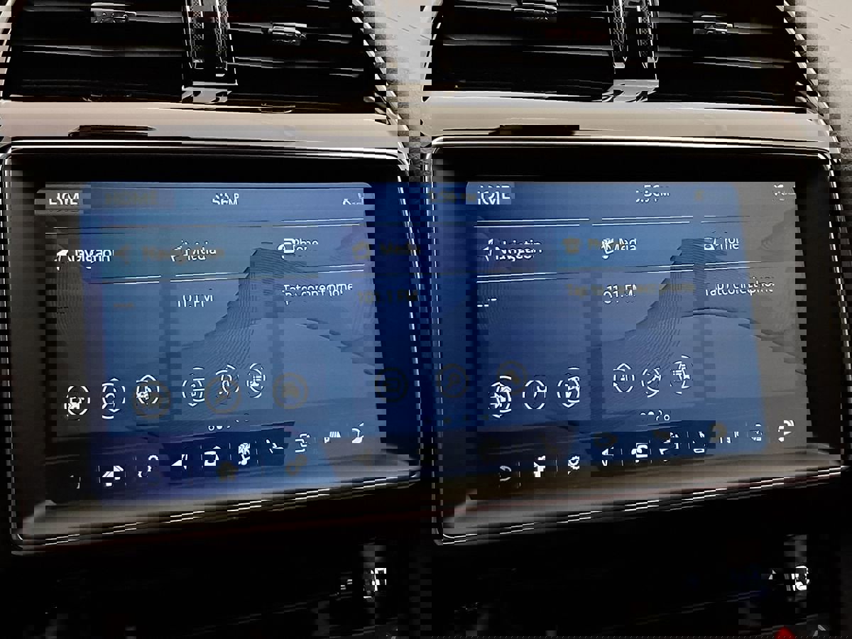 Used 2019 Jaguar F-PACE S image 30