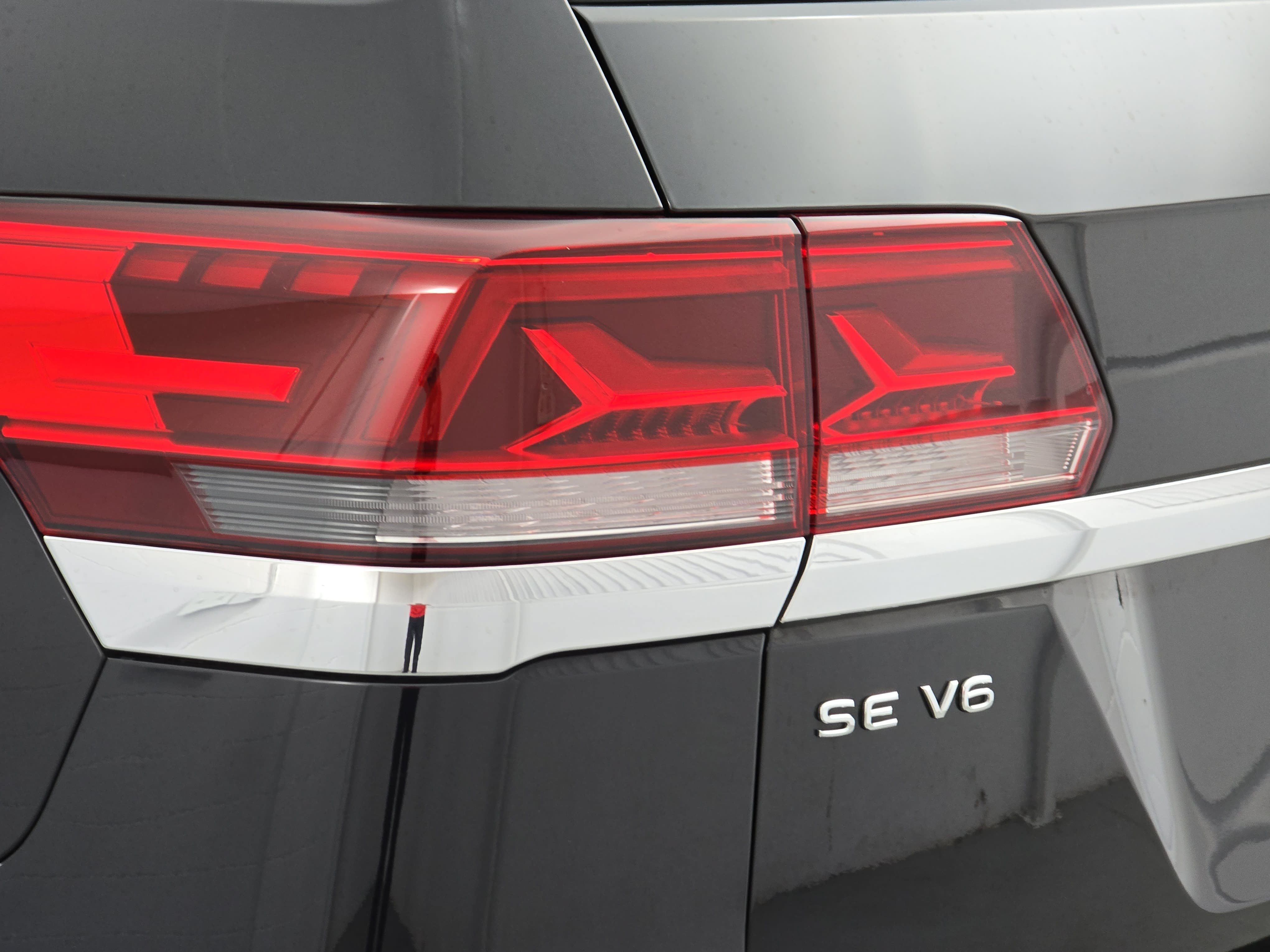 Certified 2023 Volkswagen Atlas SE w/ Black Wheel Package AWD/4WD image 34