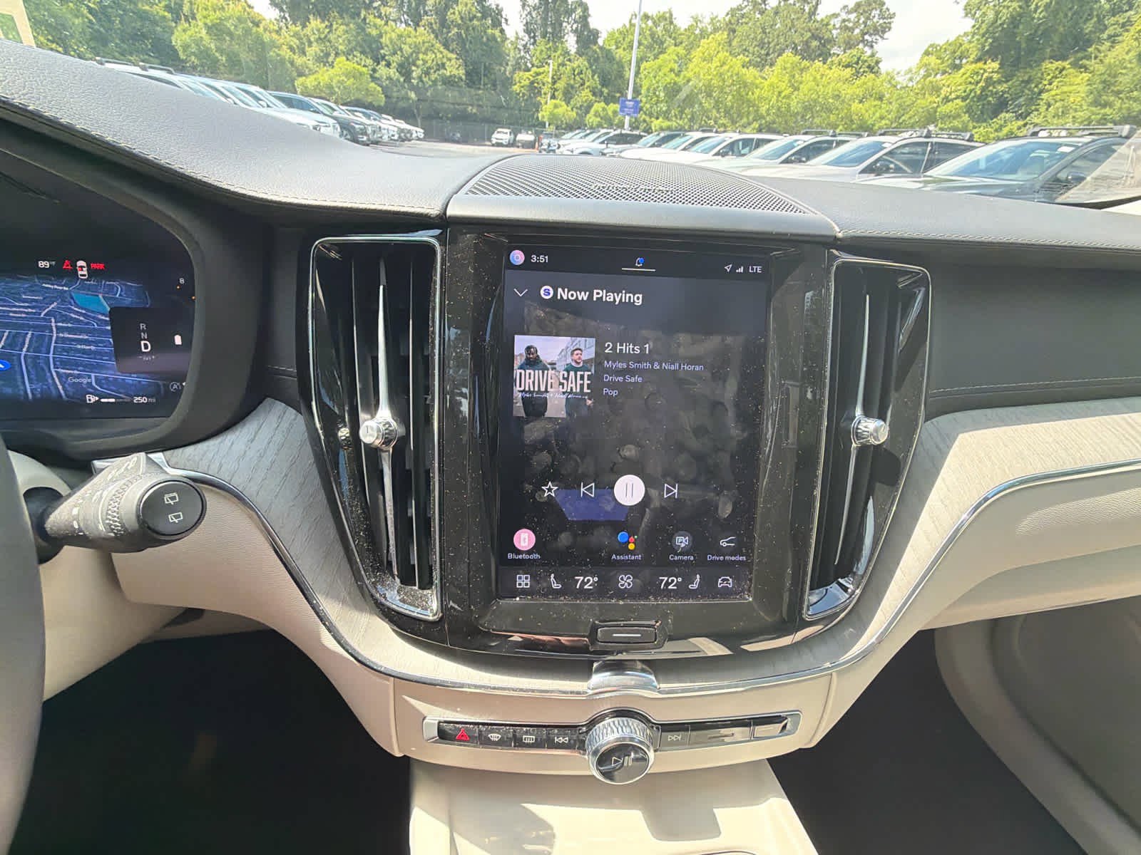 Certified 2023 Volvo XC60 B5 Ultimate w/ Protection Package Premier FWD image 32