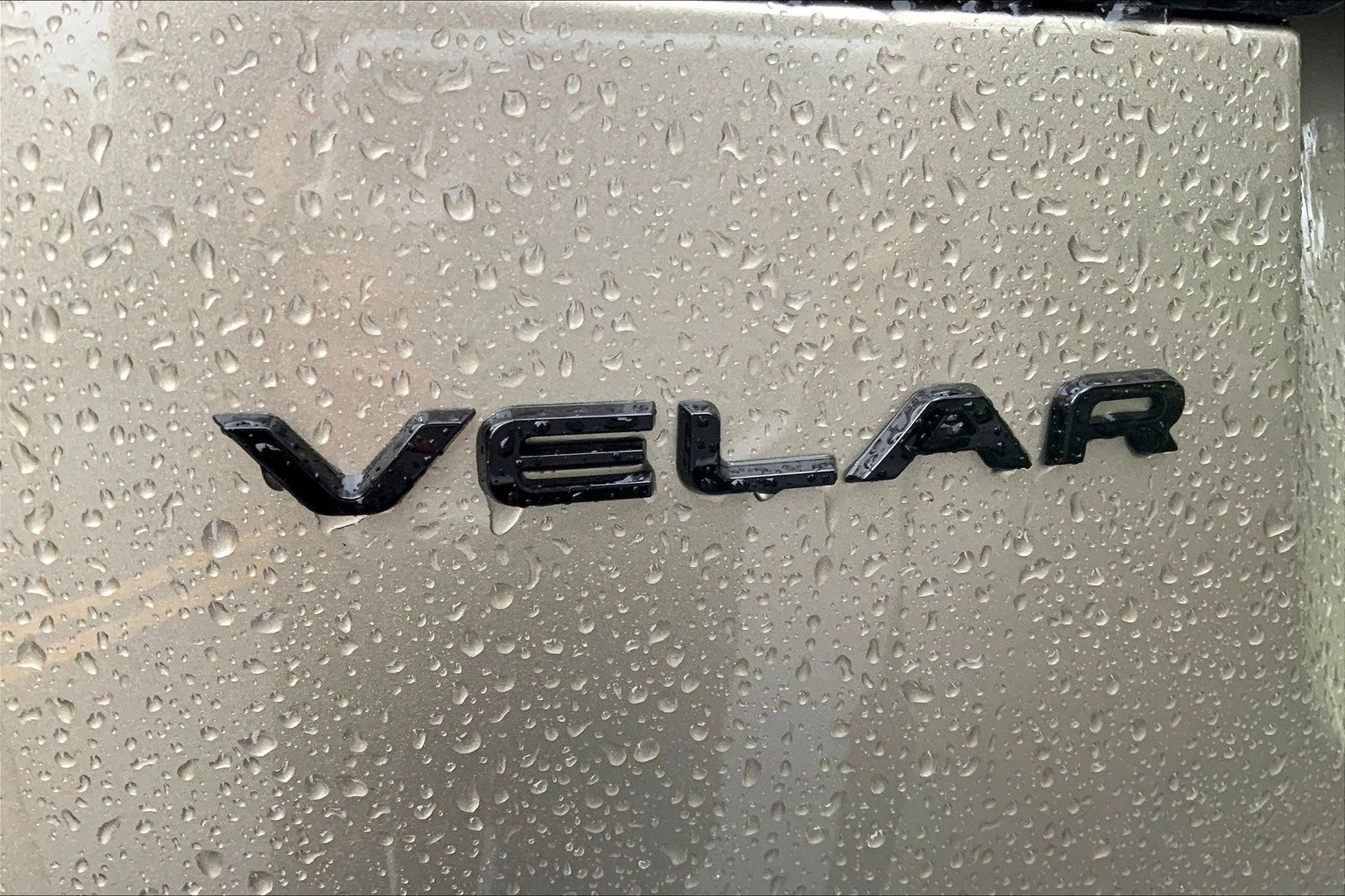 New 2026 Land Rover Range Rover Velar Dynamic SE image 15