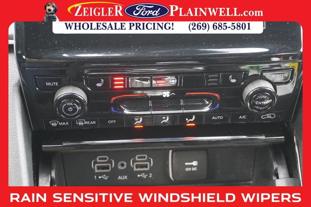 Used 2023 Jeep Grand Cherokee L Laredo image 25