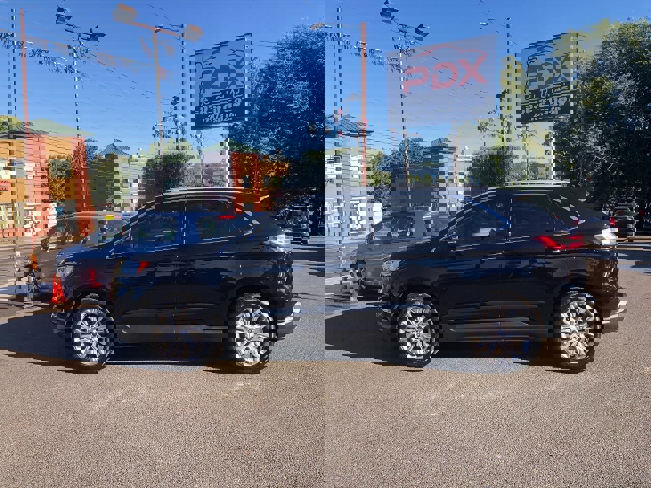 Used 2019 Ford Edge Titanium image 1