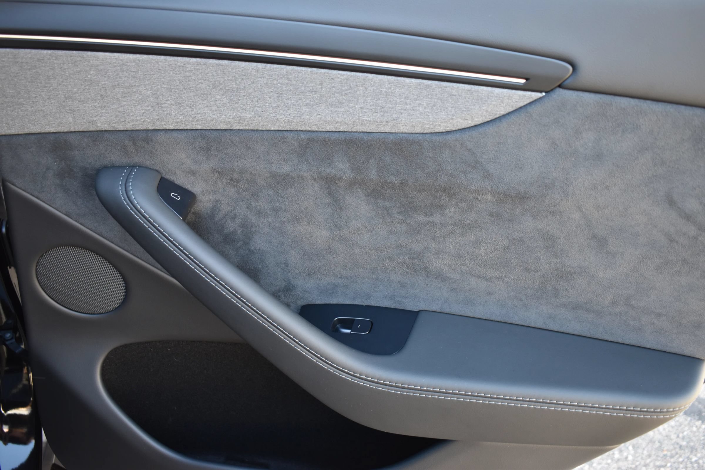 Used 2026 Tesla Model Y Long Range RWD image 17