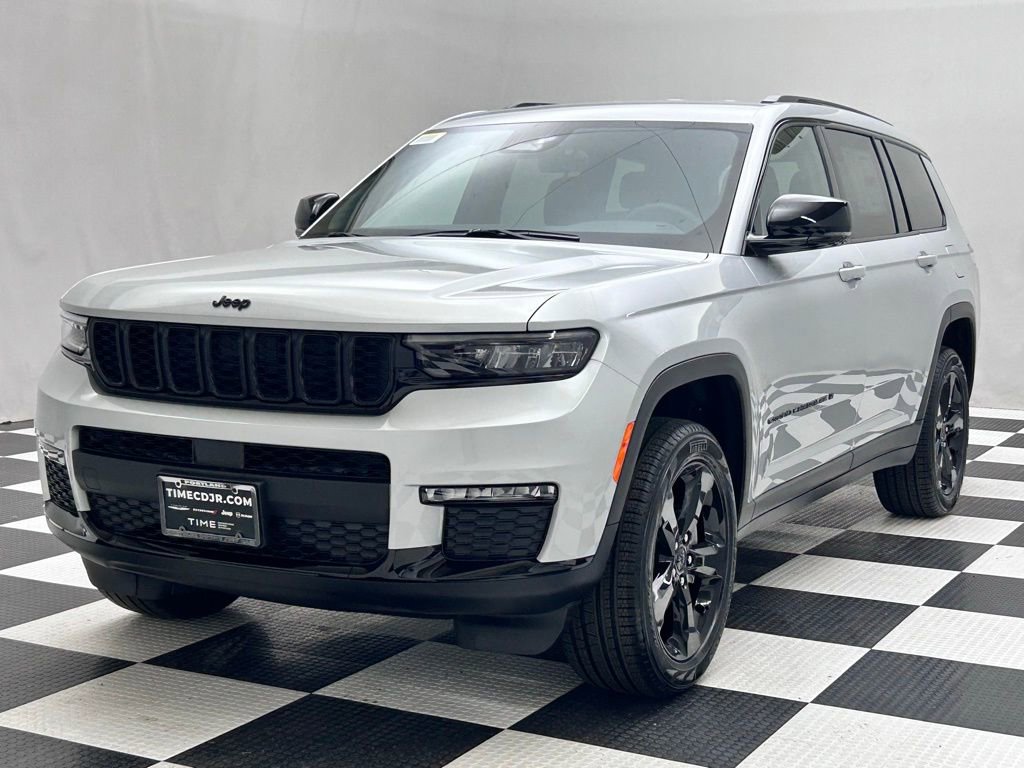 New 2025 Jeep Grand Cherokee L Limited w/ Black Appearance Package image 4