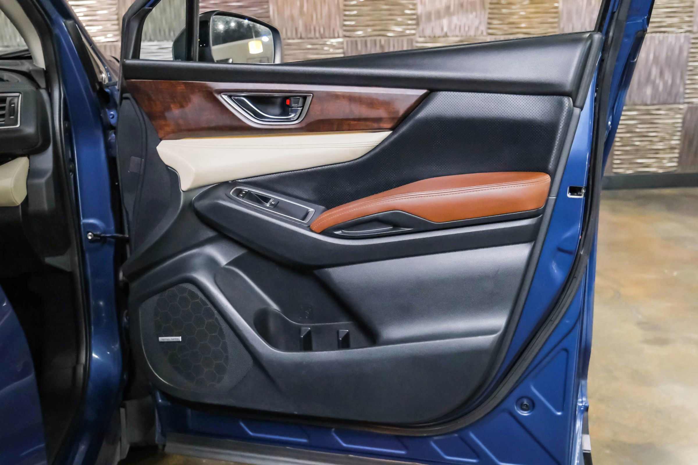 Used 2019 Subaru Ascent Touring w/ Popular Package #3 image 38