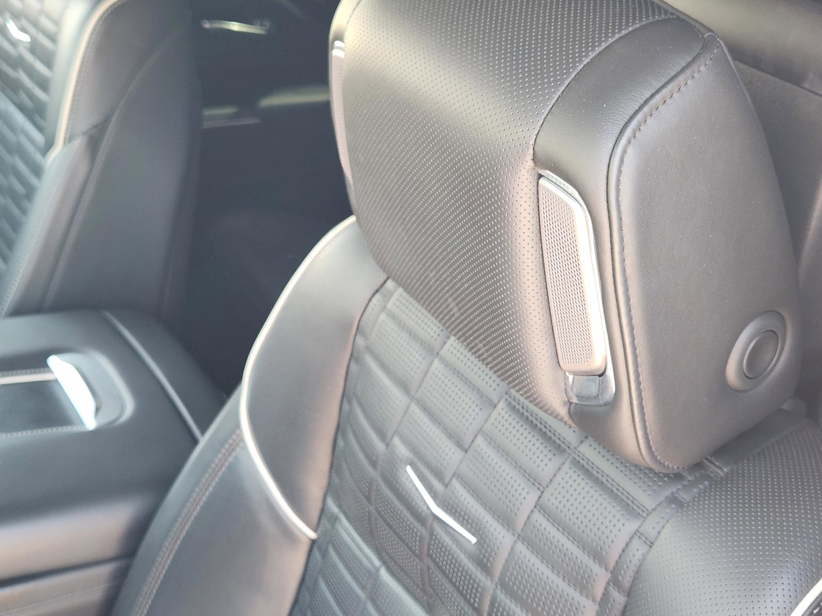 Used 2022 Cadillac Escalade Sport Platinum image 14