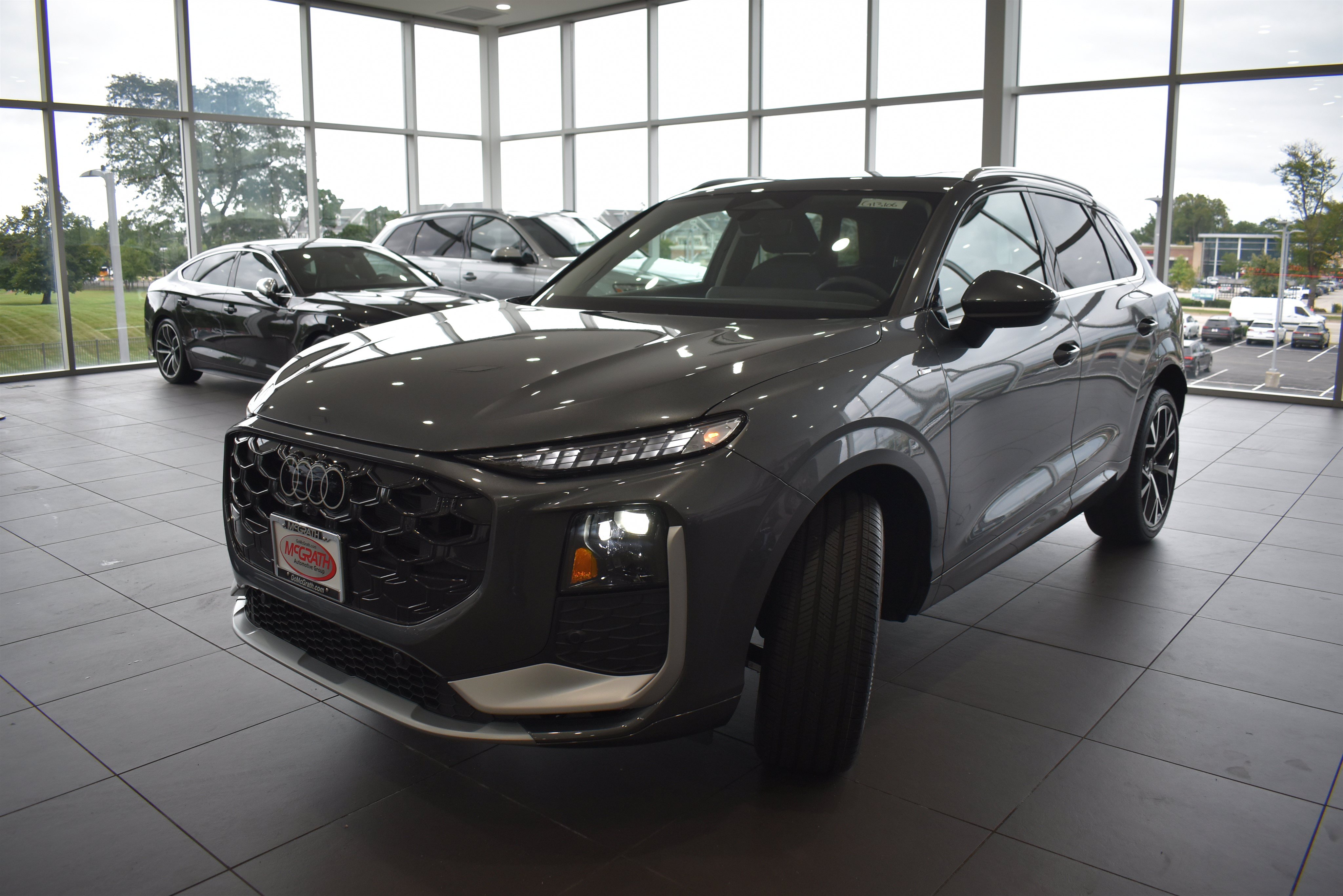 New 2026 Audi Q3 quattro 2.0T AWD/4WD image 3
