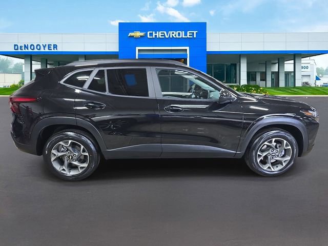 New 2026 Chevrolet Trax LT w/ Driver Confidence Package image 7