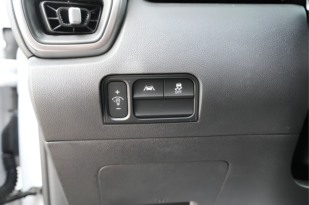 Used 2023 Kia Sorento LX AWD/4WD image 30
