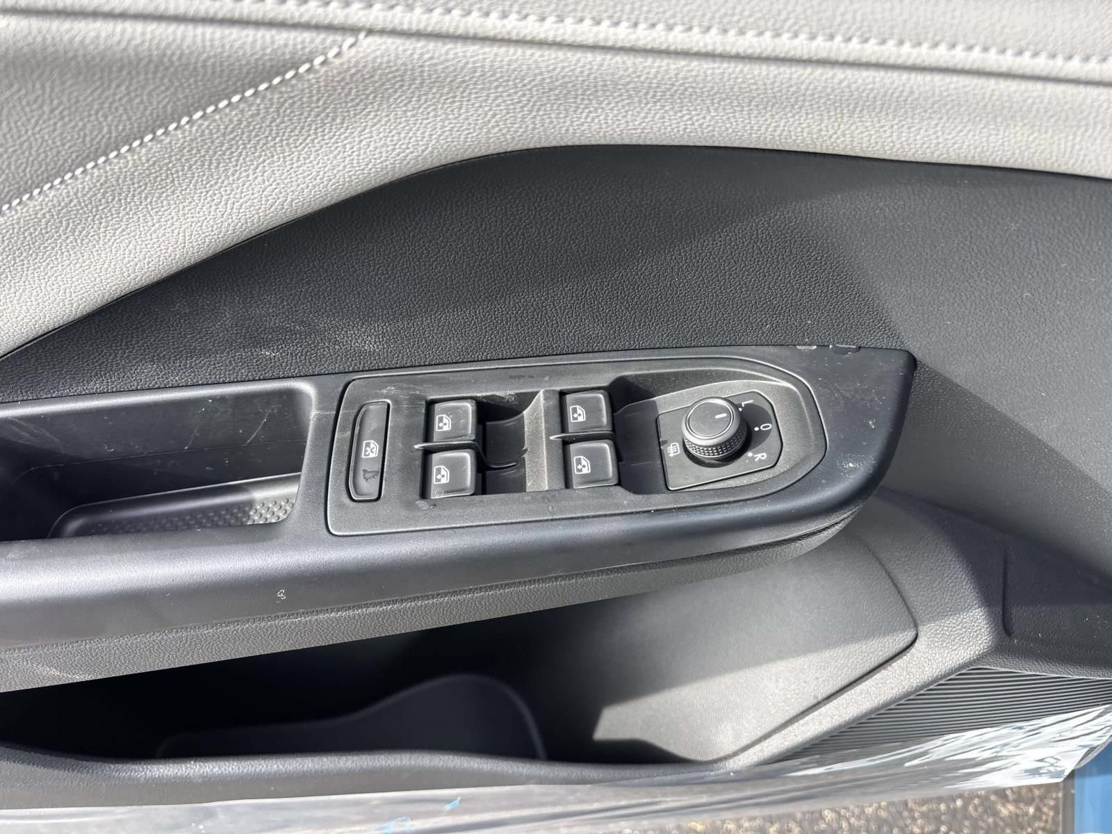 New 2026 Volkswagen Taos SEL AWD/4WD image 13