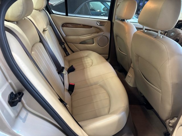 Used 2004 Jaguar X-TYPE 3.0 AWD/4WD image 8