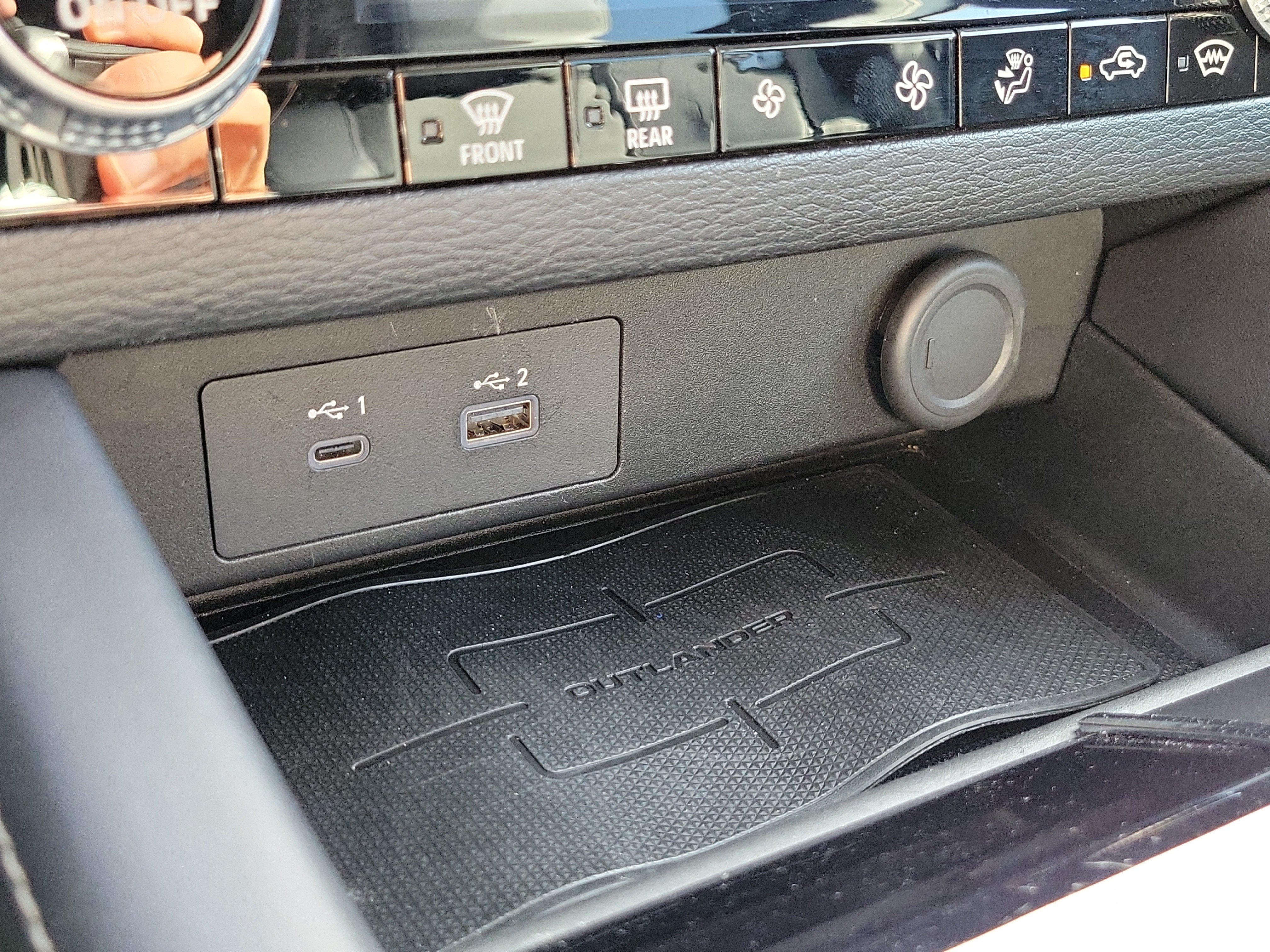 Used 2023 Mitsubishi Outlander SE AWD/4WD image 33