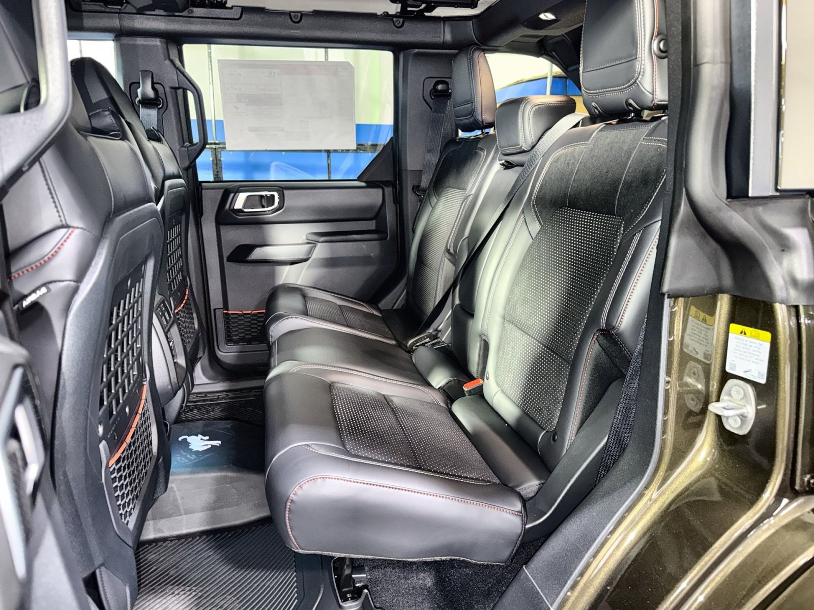 New 2025 Ford Bronco Raptor w/ Interior Carbon Fiber Pack AWD/4WD image 31