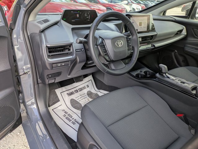 Used 2025 Toyota Prius LE image 5