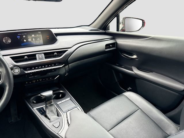 Used 2019 Lexus UX 200 w/ Premium Package image 25