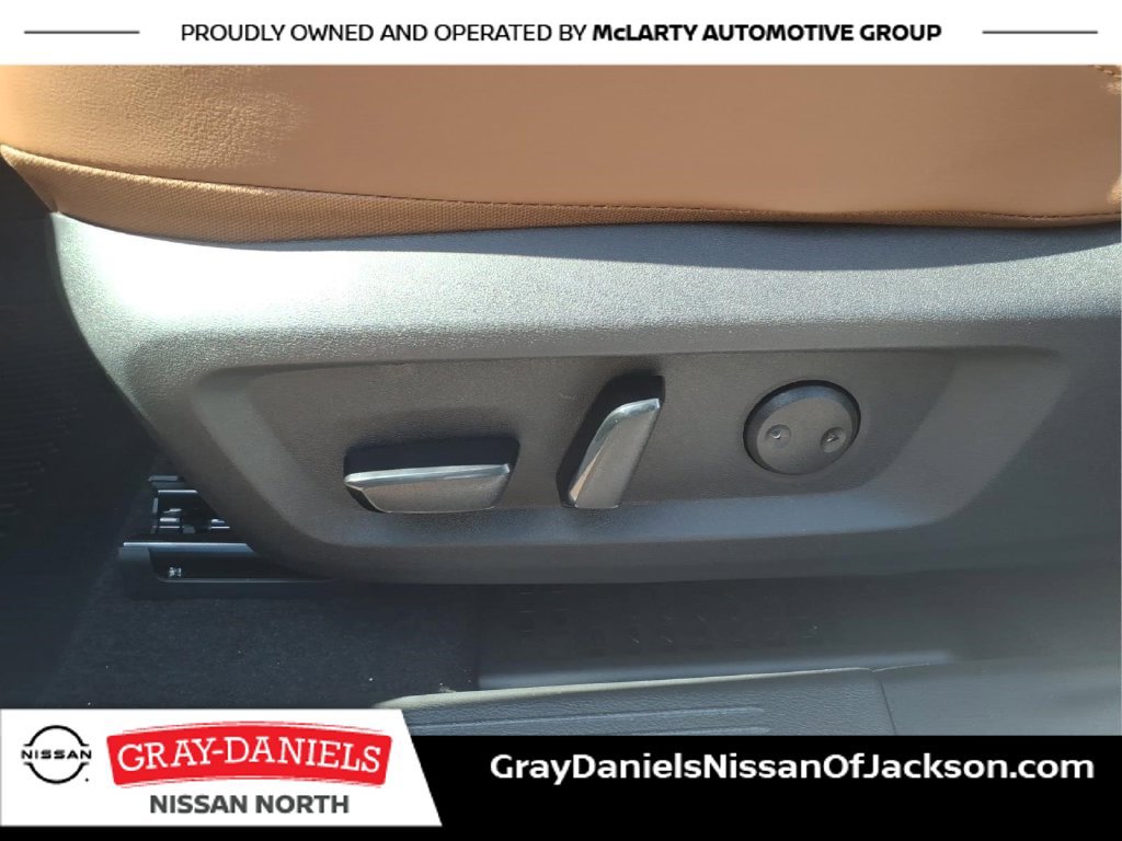 New 2026 Nissan Rogue Platinum w/ Platinum Premium Package AWD/4WD image 13