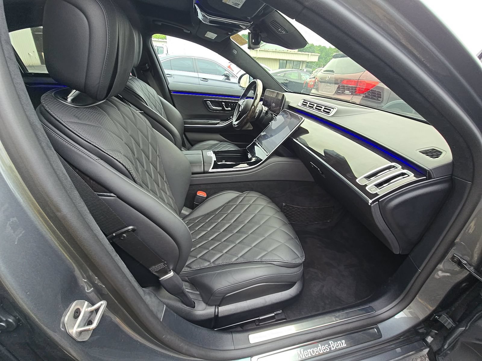 Used 2024 Mercedes-Benz S 580 4MATIC Sedan w/ Warmth & Comfort Package image 14