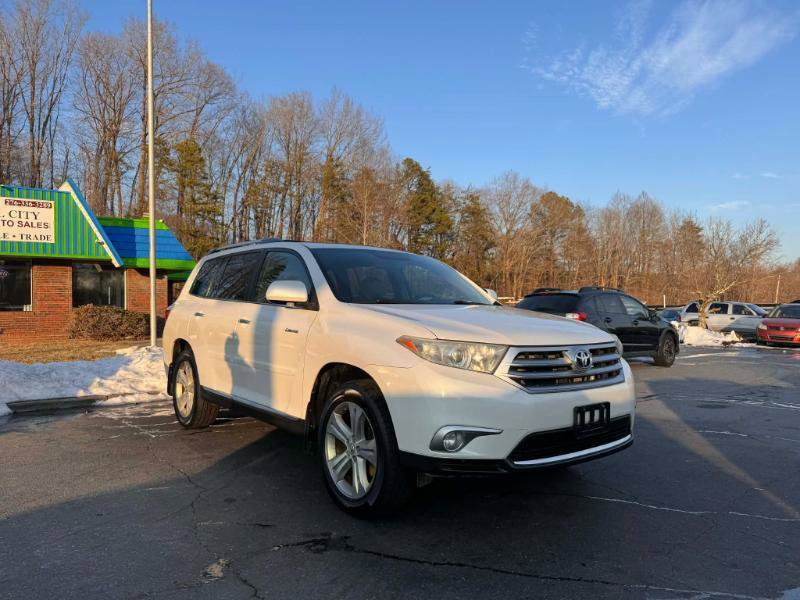Used 2013 Toyota Highlander Limited image 3