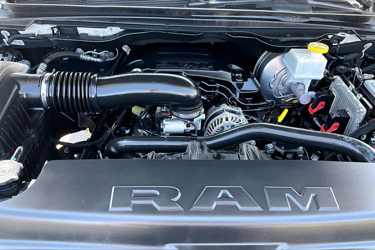 Used 2022 RAM 1500 Laramie w/ Sport Appearance Package AWD/4WD image 31