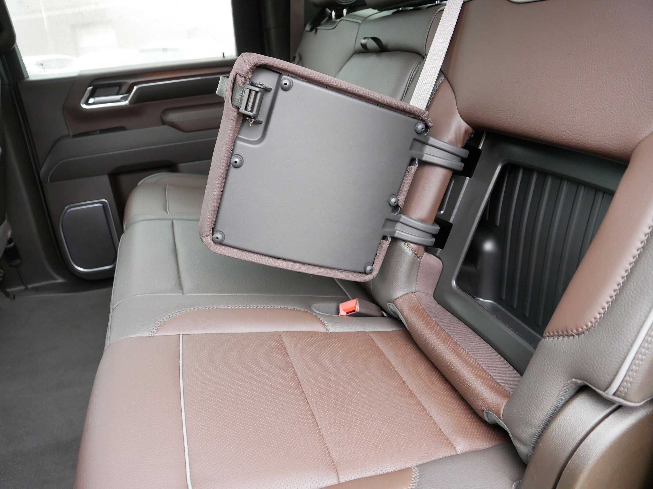 Used 2024 GMC Sierra 3500 Denali w/ Denali Reserve Package image 37