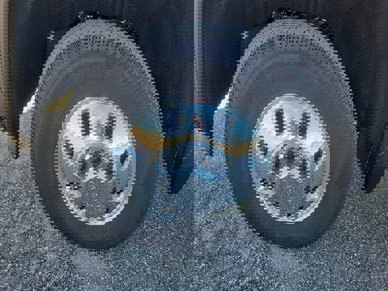 Used 2025 GMC Sierra 3500 Denali w/ Denali Reserve Package image 12