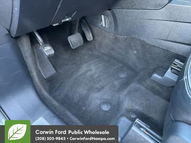 Used 2016 Ford Explorer Limited w/ Equipment Group 301A AWD/4WD image 26