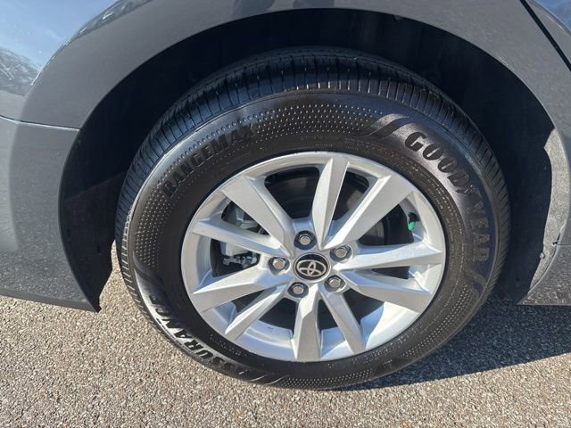 Used 2026 Toyota Camry LE image 14