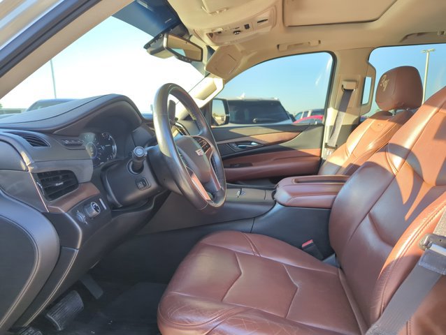 Used 2016 Cadillac Escalade Luxury image 10