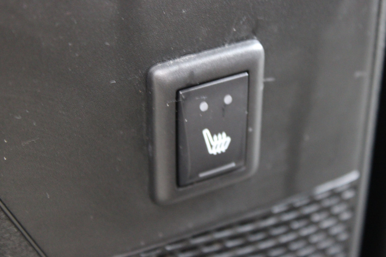 Used 2018 Chrysler Pacifica Limited image 38