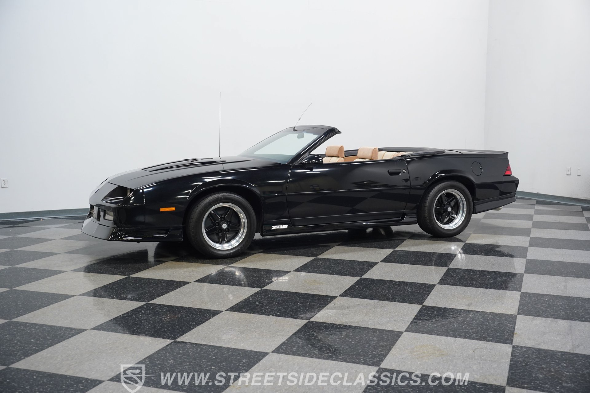 Used 1991 Chevrolet Camaro Z28 RWD image 8