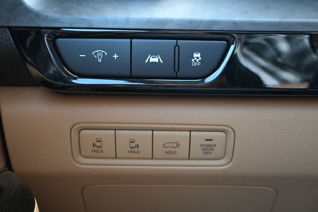 Used 2022 Kia Carnival EX FWD image 41