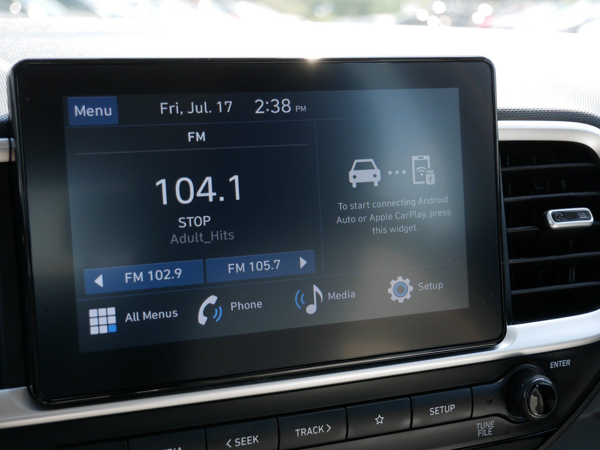 Certified 2024 Hyundai Venue SEL FWD image 22