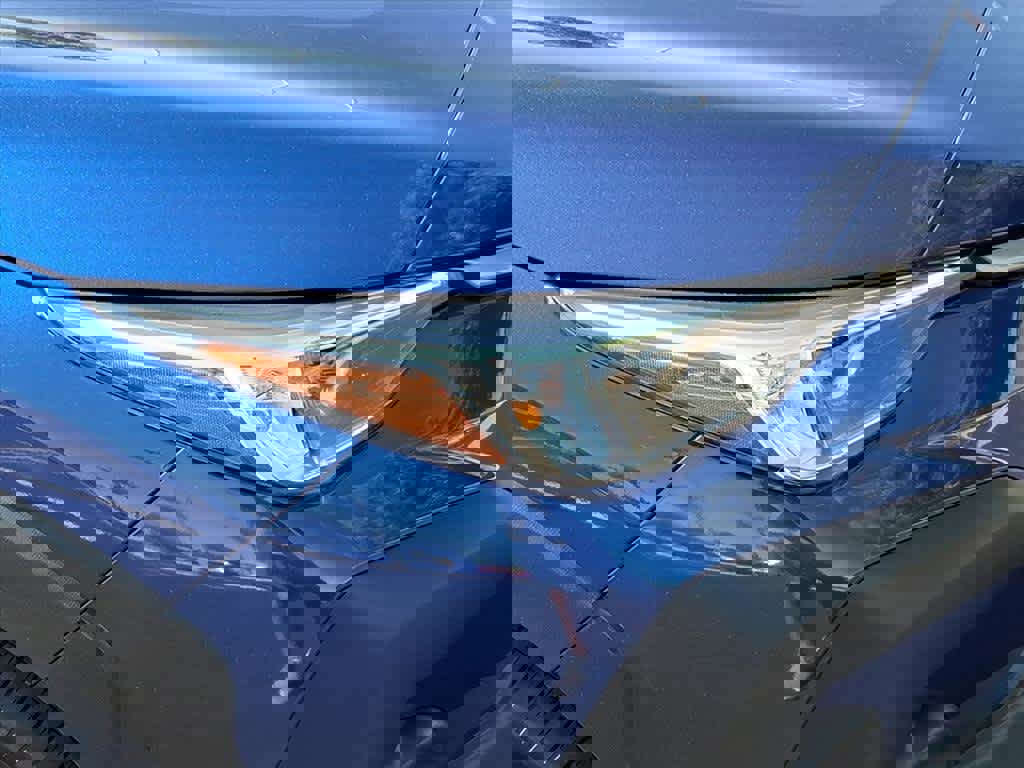 Certified 2024 Subaru Crosstrek 2.0i Premium image 8