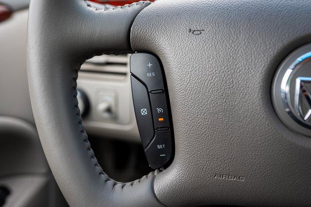 Used 2008 Buick Lucerne CX FWD image 32