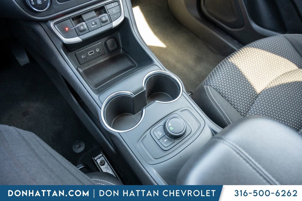 Used 2024 GMC Terrain SLE image 13