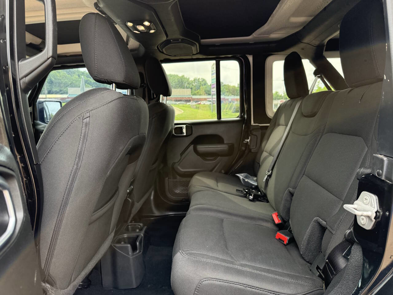 Used 2022 Jeep Wrangler Unlimited Sport AWD/4WD image 17