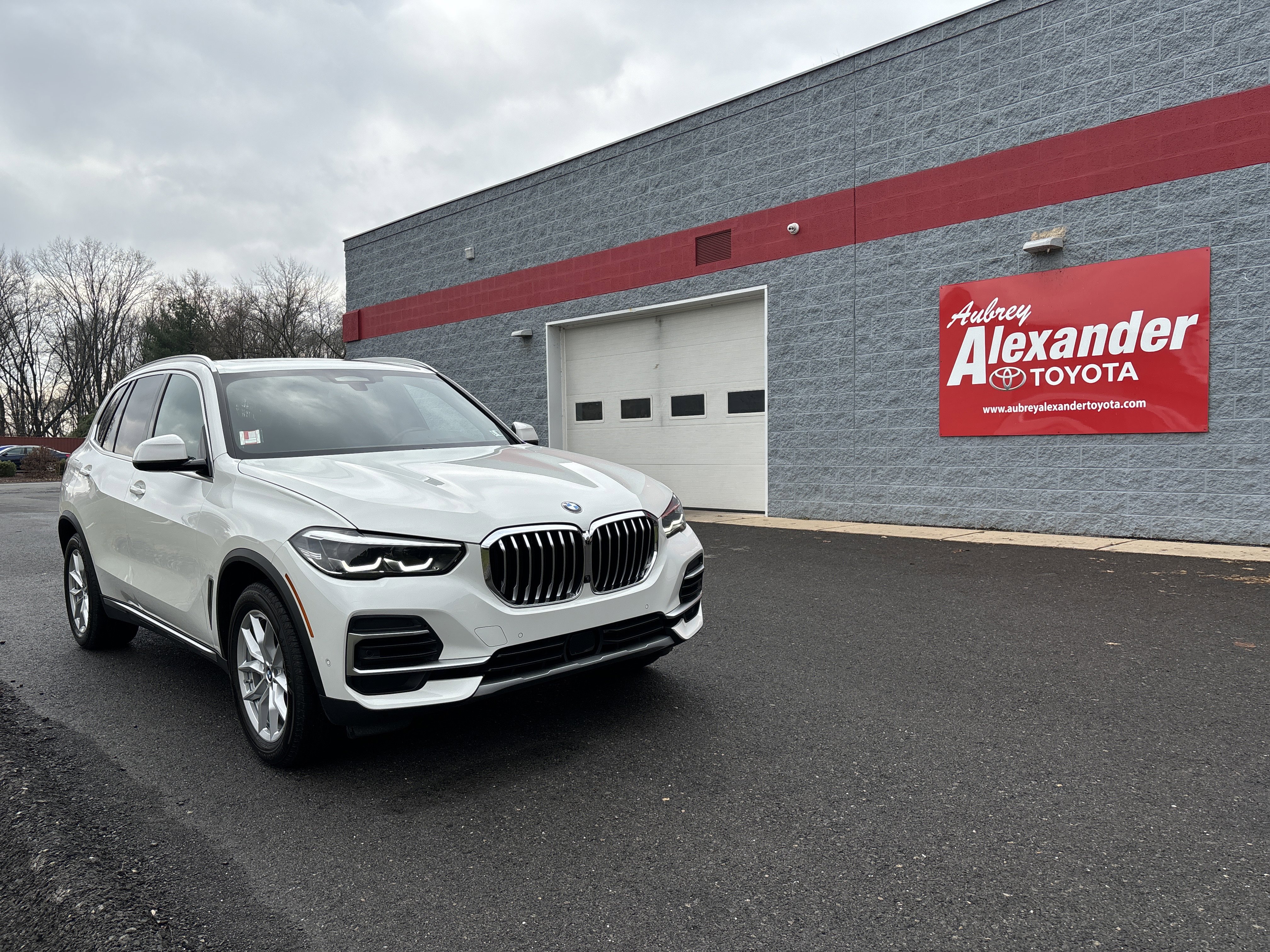 Used 2022 BMW X5 xDrive40i image 1