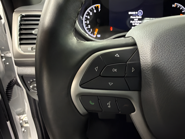 Used 2020 Jeep Grand Cherokee Altitude RWD image 16