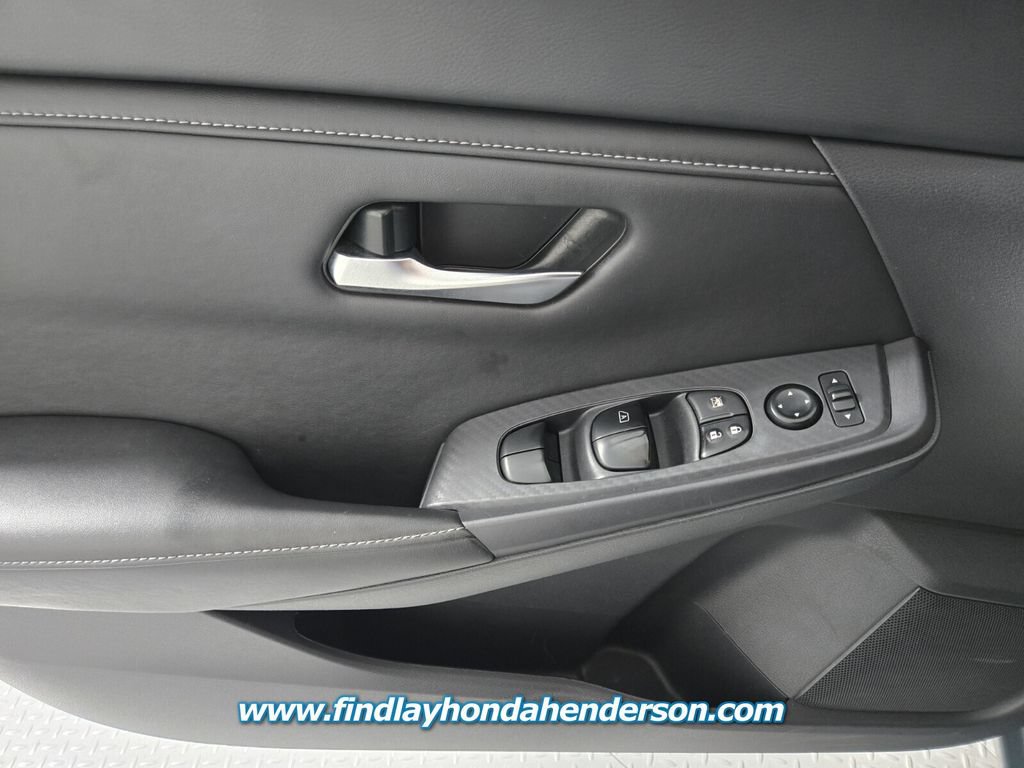 Used 2024 Nissan Sentra SV FWD image 23