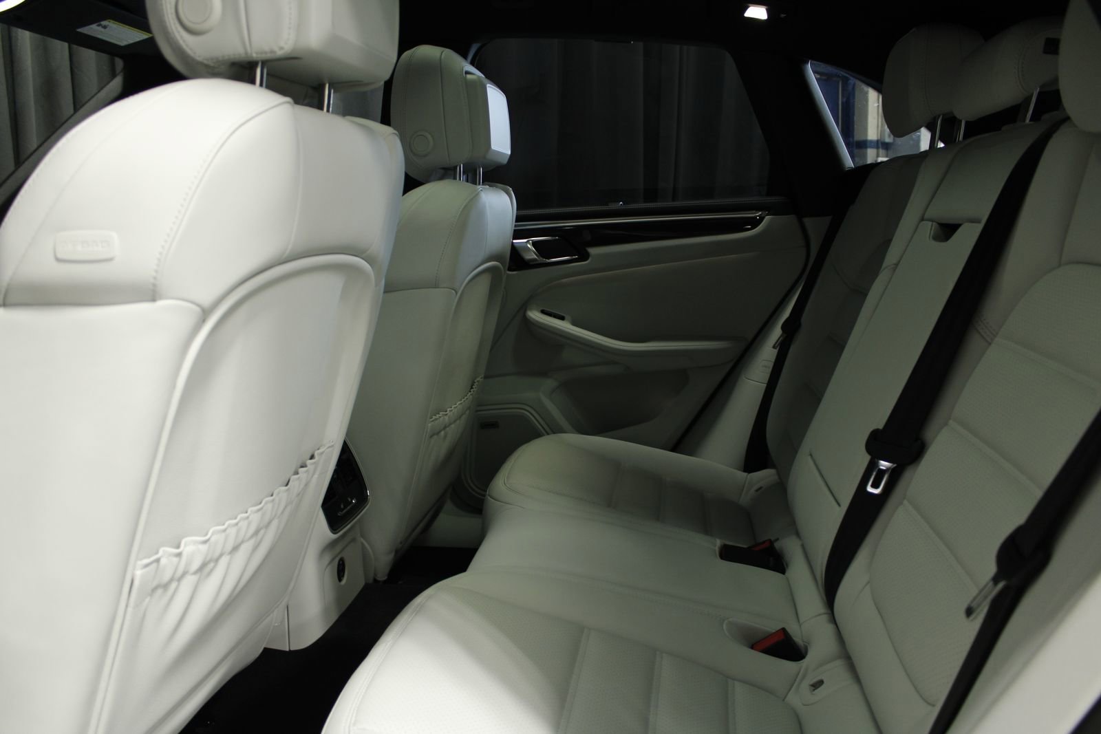 New 2026 Porsche Macan S image 40