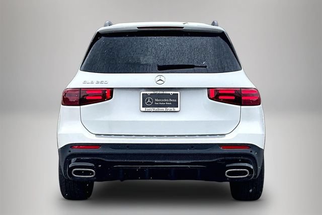 Used 2025 Mercedes-Benz GLB 250 image 3