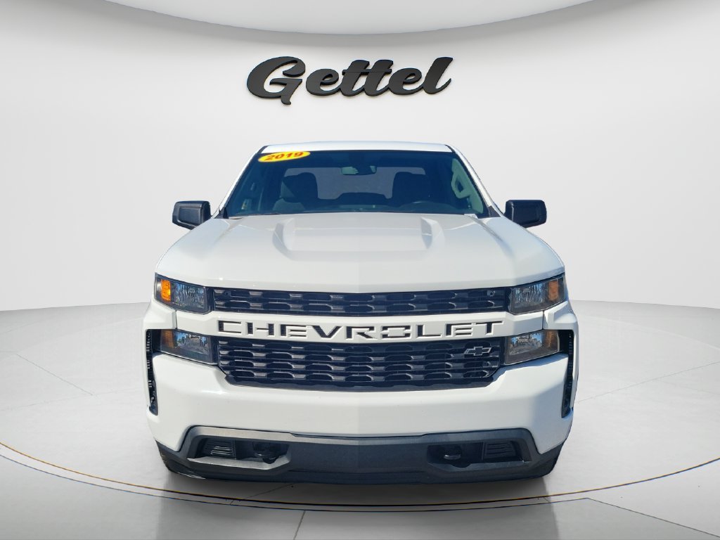Used 2019 Chevrolet Silverado 1500 Custom w/ Trailering Package AWD/4WD image 2