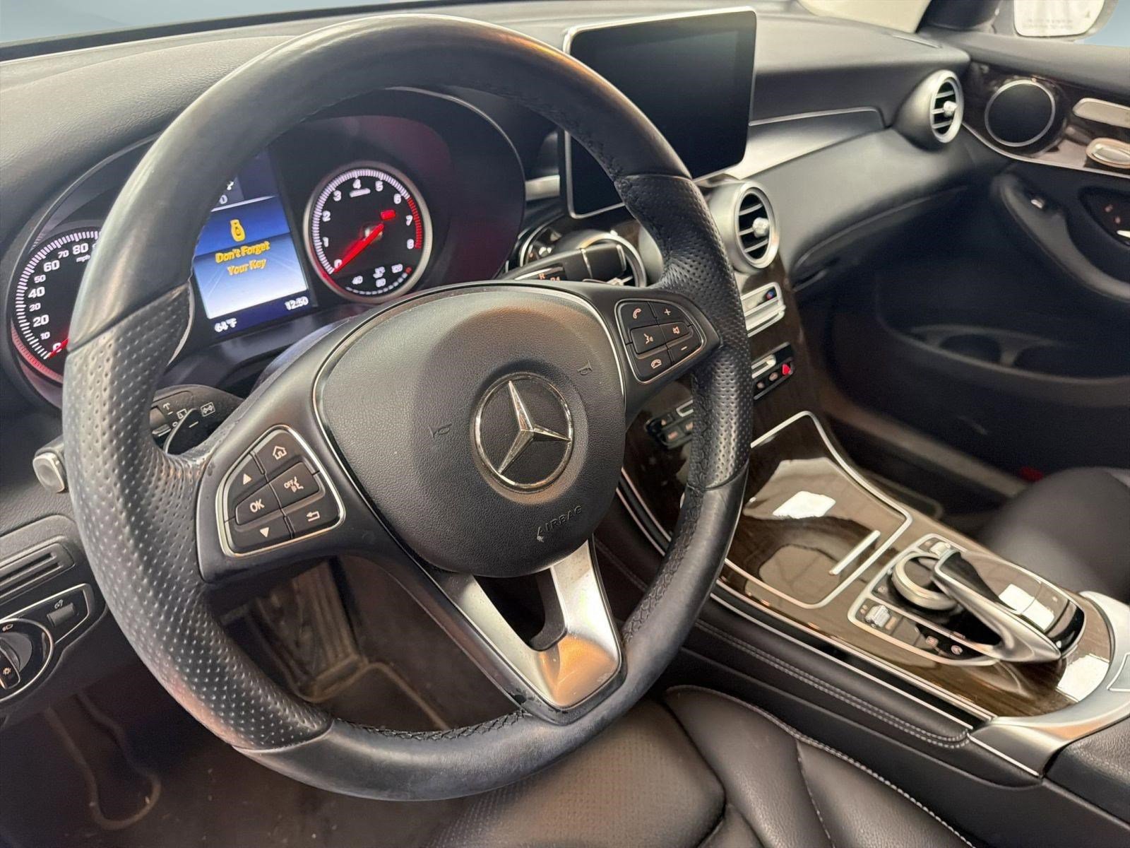 Used 2016 Mercedes-Benz GLC 300 4MATIC image 4