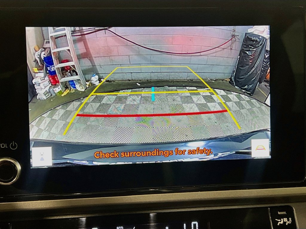 Used 2025 Toyota Camry SE FWD image 25